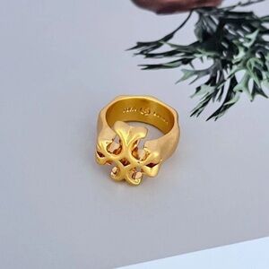 Tory Burch Iconic Gold Plated Roxanne Ring. Size 6.5. NWT.